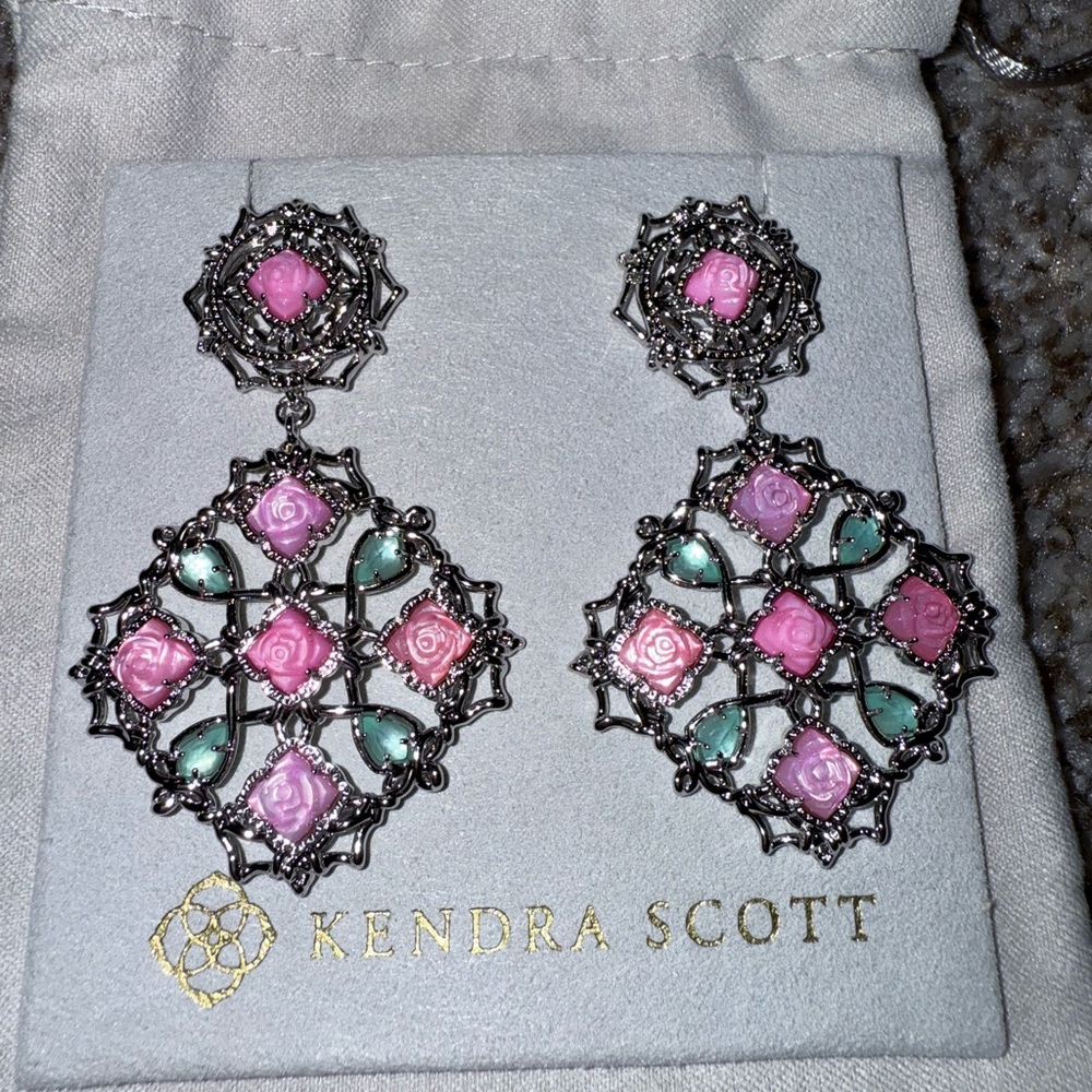 Kendra Scott Malory Rose Statement